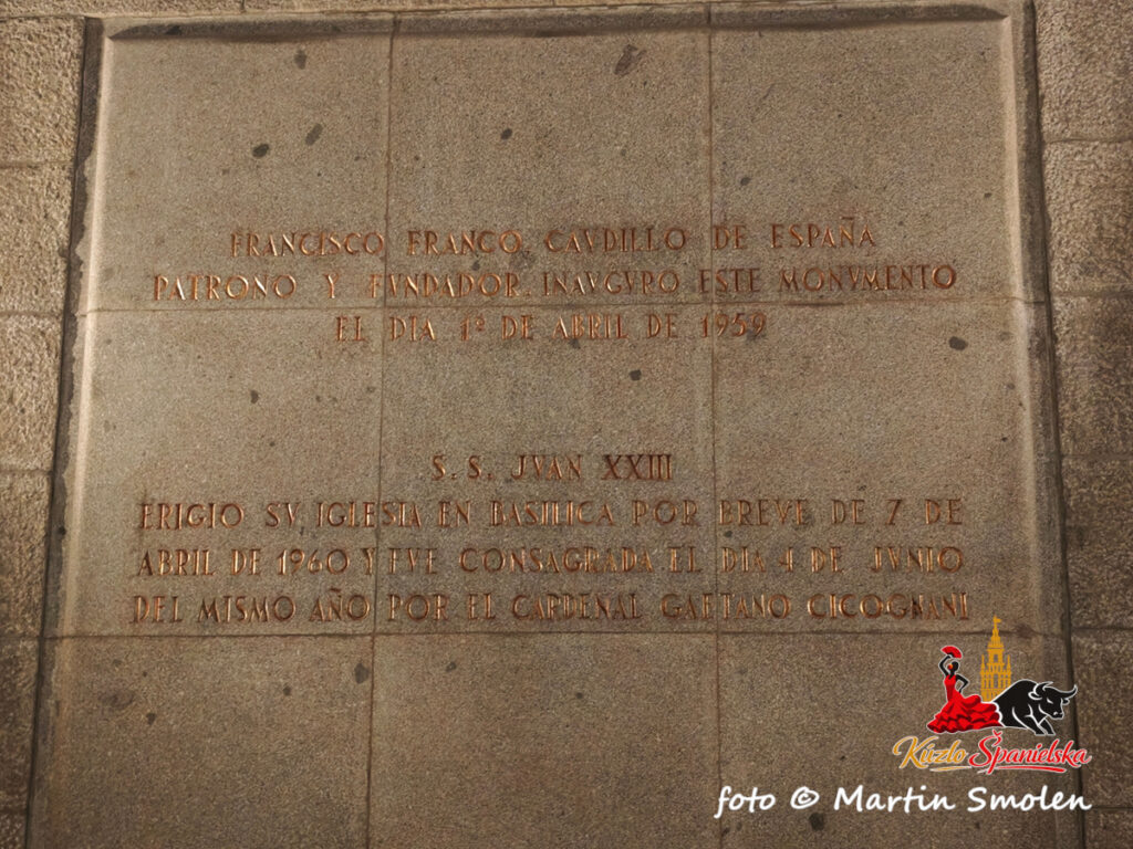 Interiér baziliky vo Valle de Cuelgamuros - Valle de los Caídos